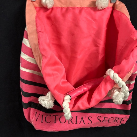Victoria’s Secret Beach Bag - Picture 4 of 4